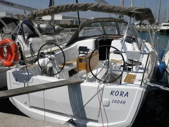 Boat - 10.34m Punat Sailing Yacht Hire