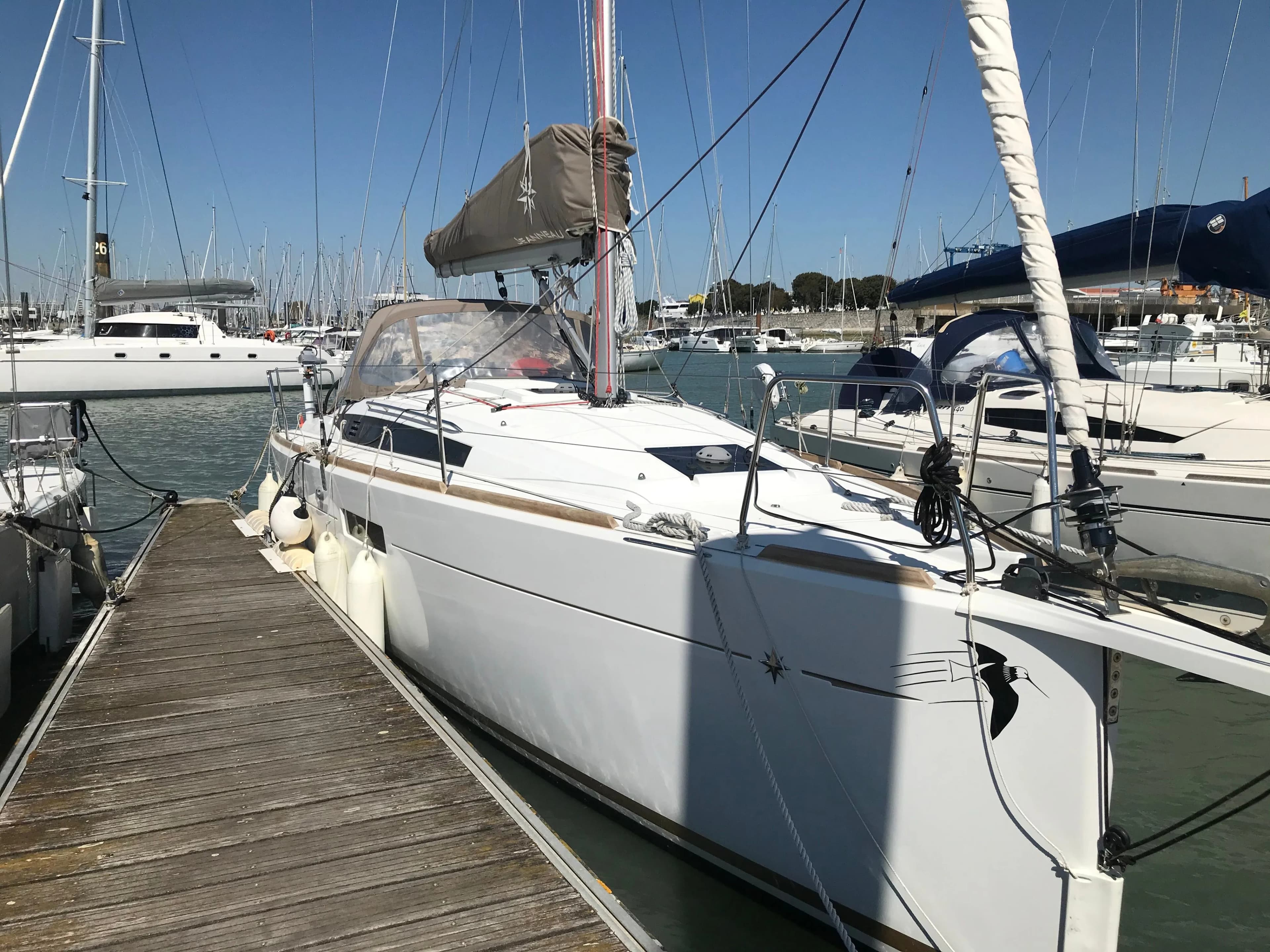 Boat - Rent a 10.34m Boat in La Rochelle