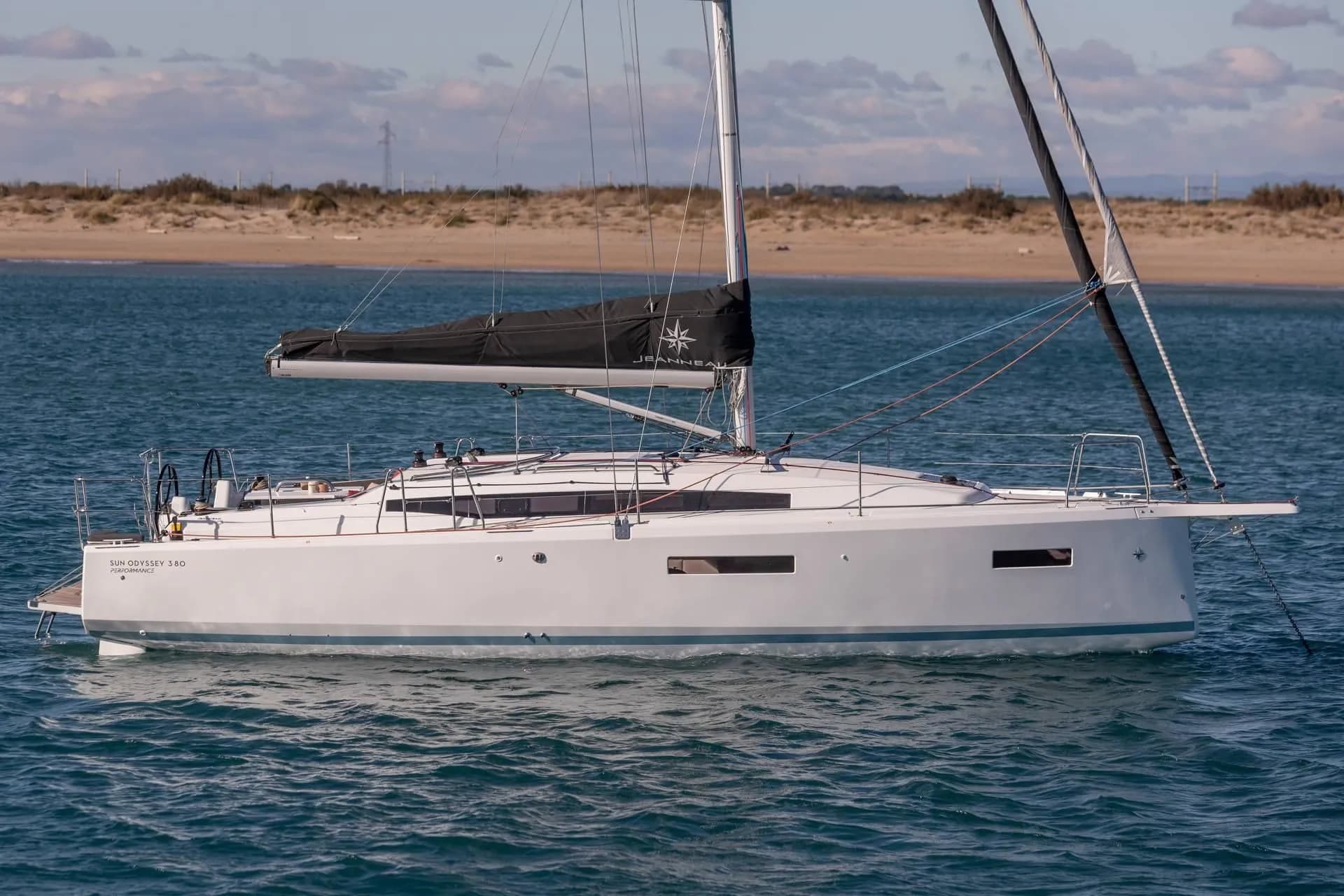 Tekne - Biograd na Moru 11.22m Kiralık Jeanneau Sun Odyssey 380