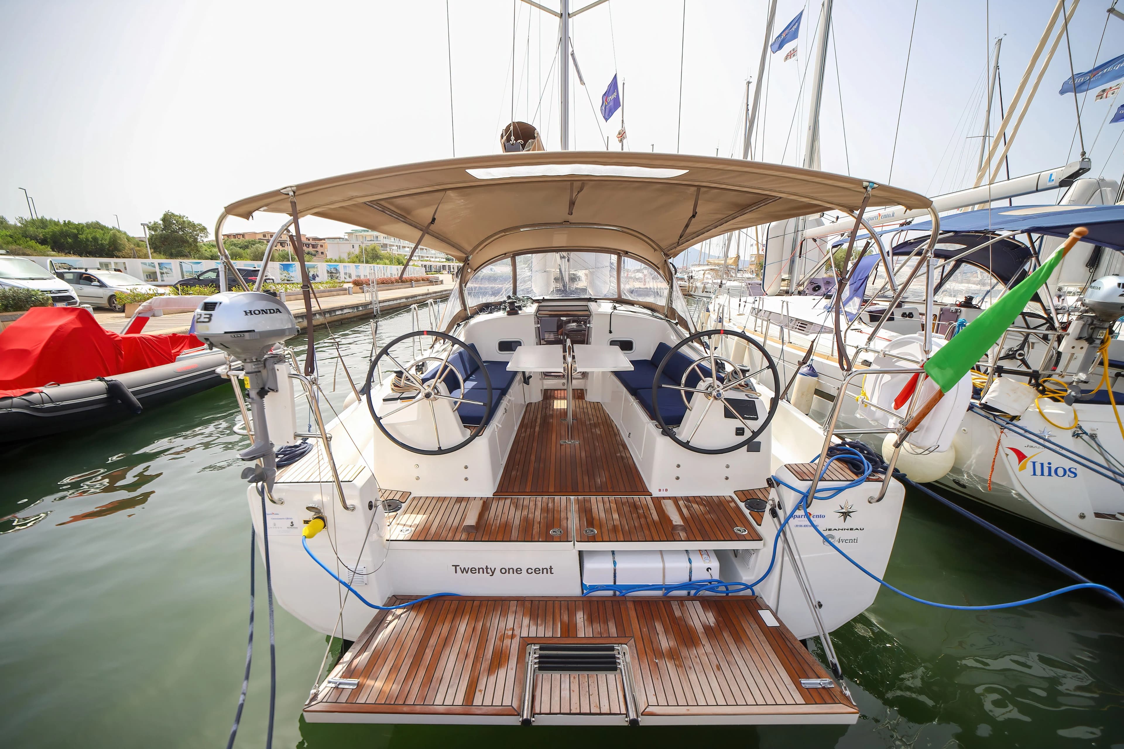 Лодка - Арендуйте 11.22м парусная яхта Jeanneau Sun Odyssey 380 в Ольбия