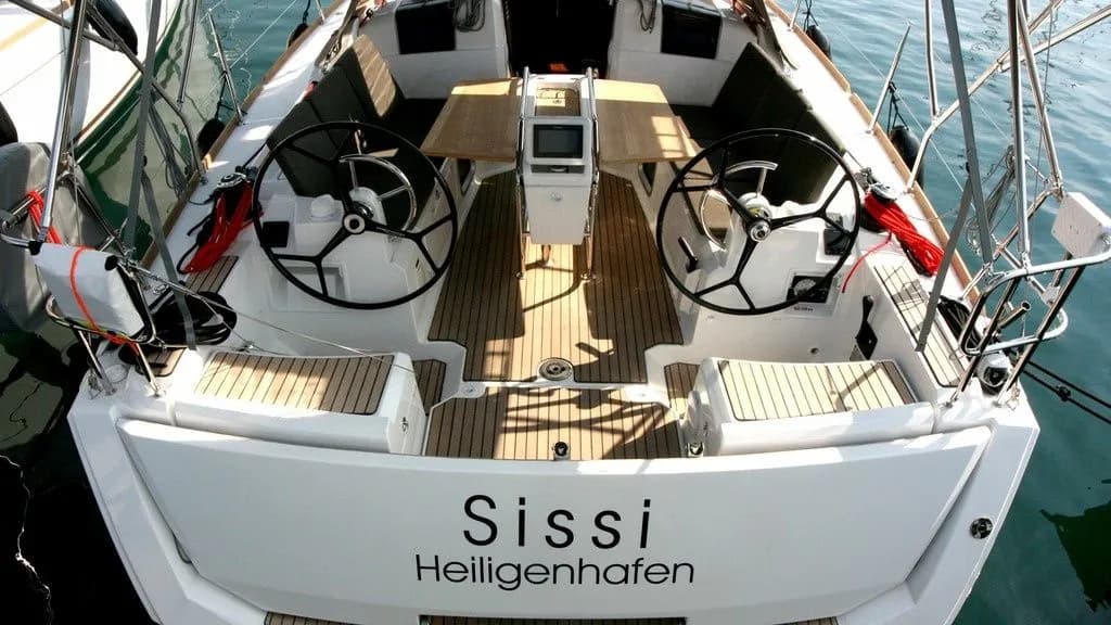 Boat - Rent a 11.34m Sailing Yacht in Punat