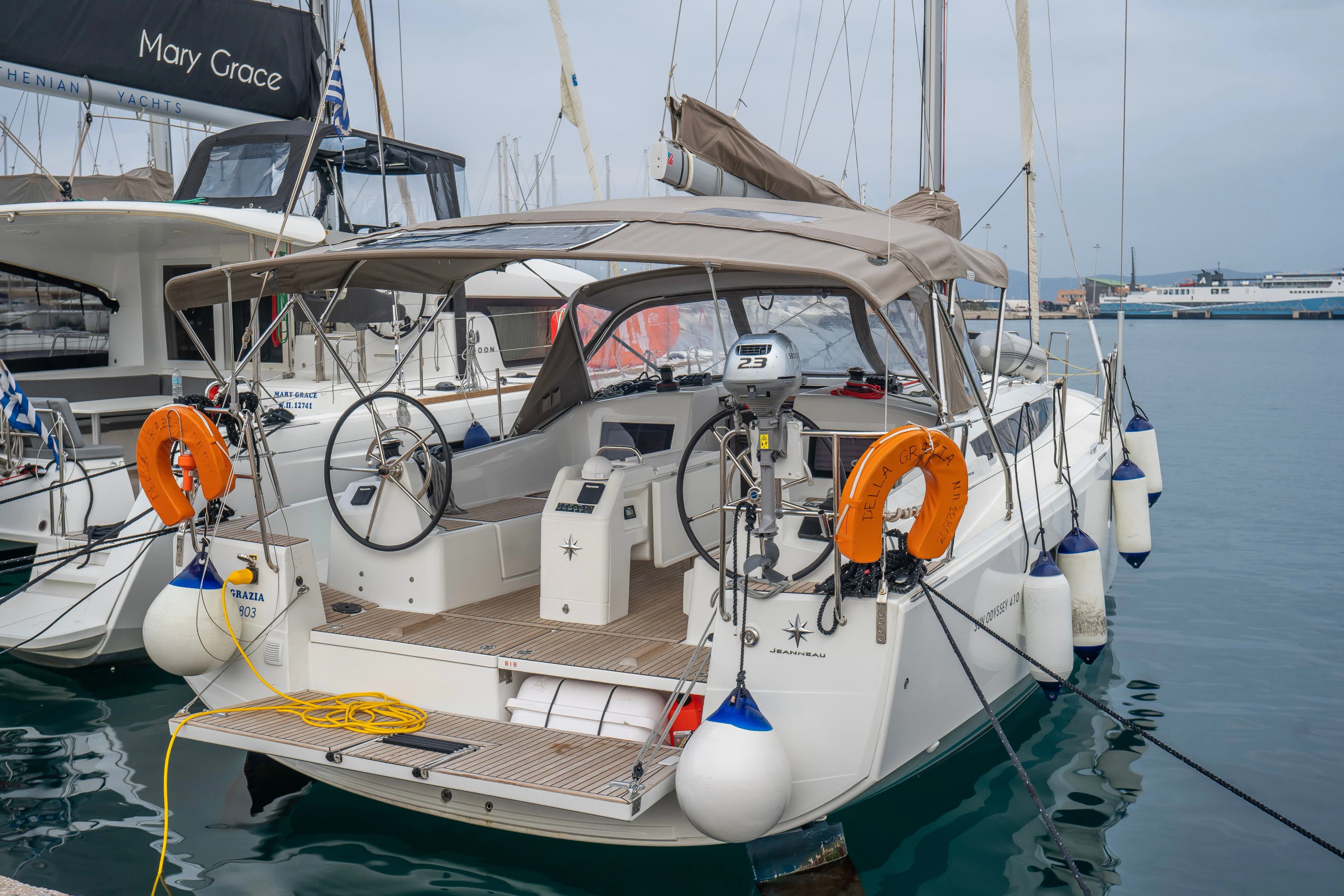 Boot - Charter a 12.35m Sailing Yacht in Gouvia