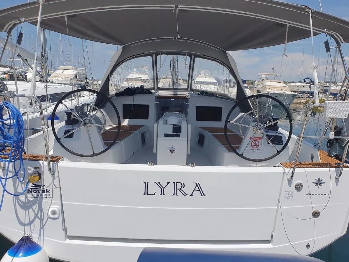 Tekne - Biograd na Moru 12.35m Kiralık Yelkenli Yat Jeanneau Sun Odyssey 410