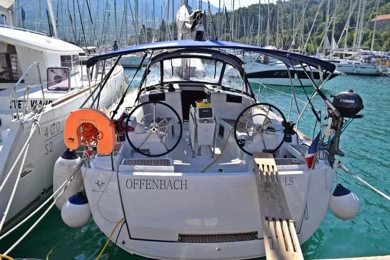 Tekne - Victoria 12.76m Kiralık Jeanneau Sun Odyssey 419 Yelkenli Yat