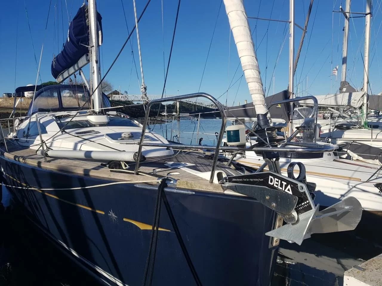 Boat - Charter a 12.59m Boat in Larmor-Plage