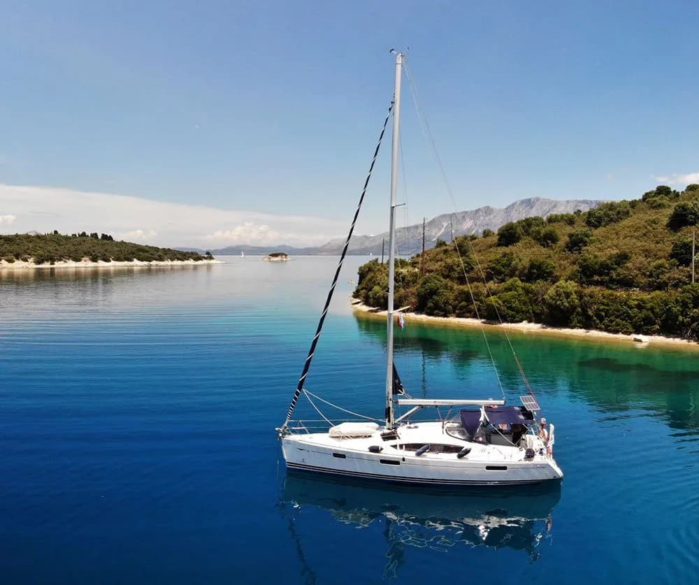 Tekne - Lefkada 12.93m Kiralık Yelkenli Yat Jeanneau Sun Odyssey 42