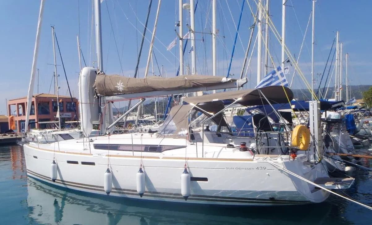 Boot - Rent a 13.34m Sailing Yacht in Gouvia