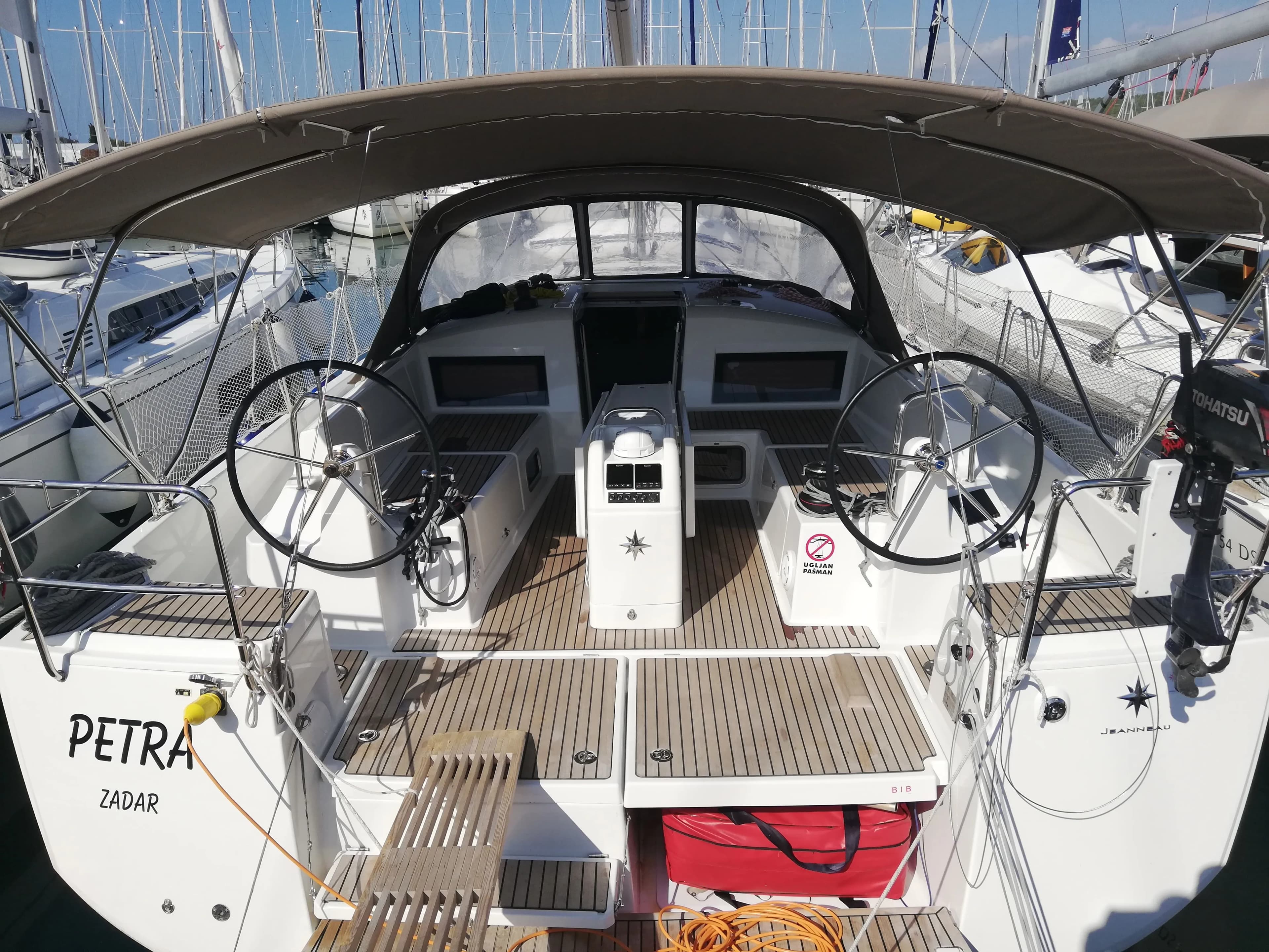 Boat - Charter a 13.39m Jeanneau Sun Odyssey 440 Sailing Yacht in Sukosan