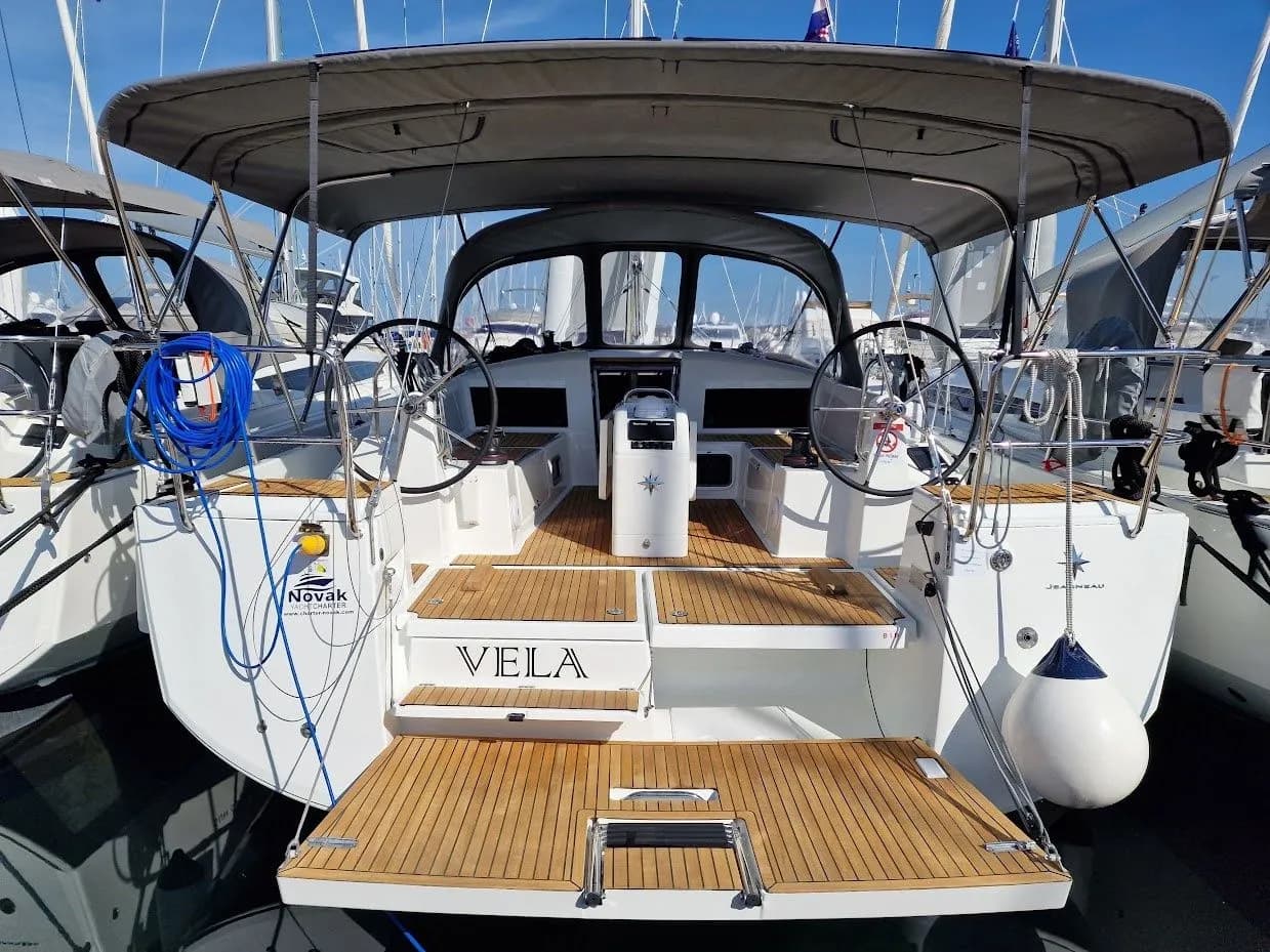 Tekne - Biograd na Moru 13m Kiralık Jeanneau Sun Odyssey 440 Yelkenli Yat