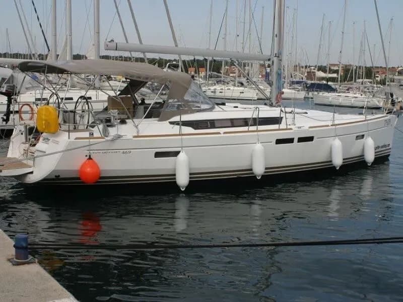 Boot - 14.05m Athens 4 Cabin Sailing Yacht Hire