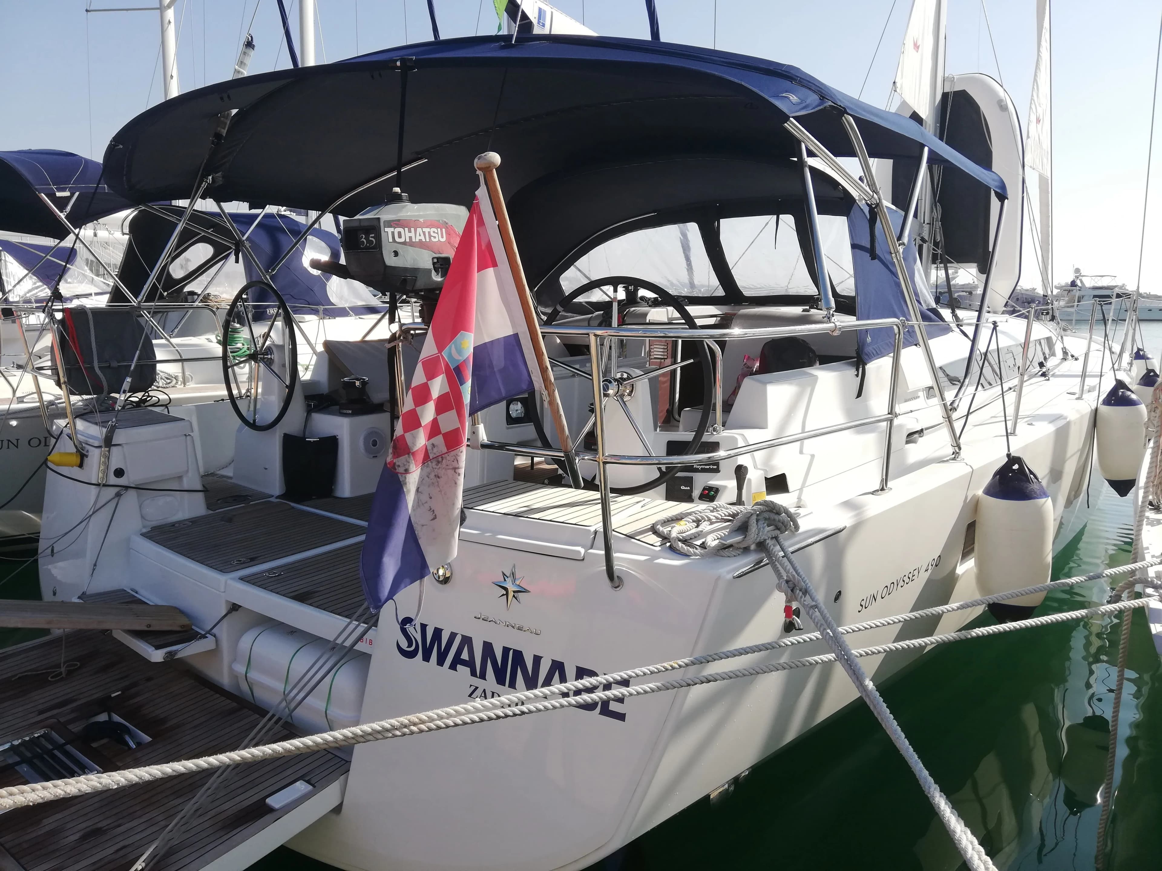 Boat - Explore Sukosan on a 14.42m Rental Boat