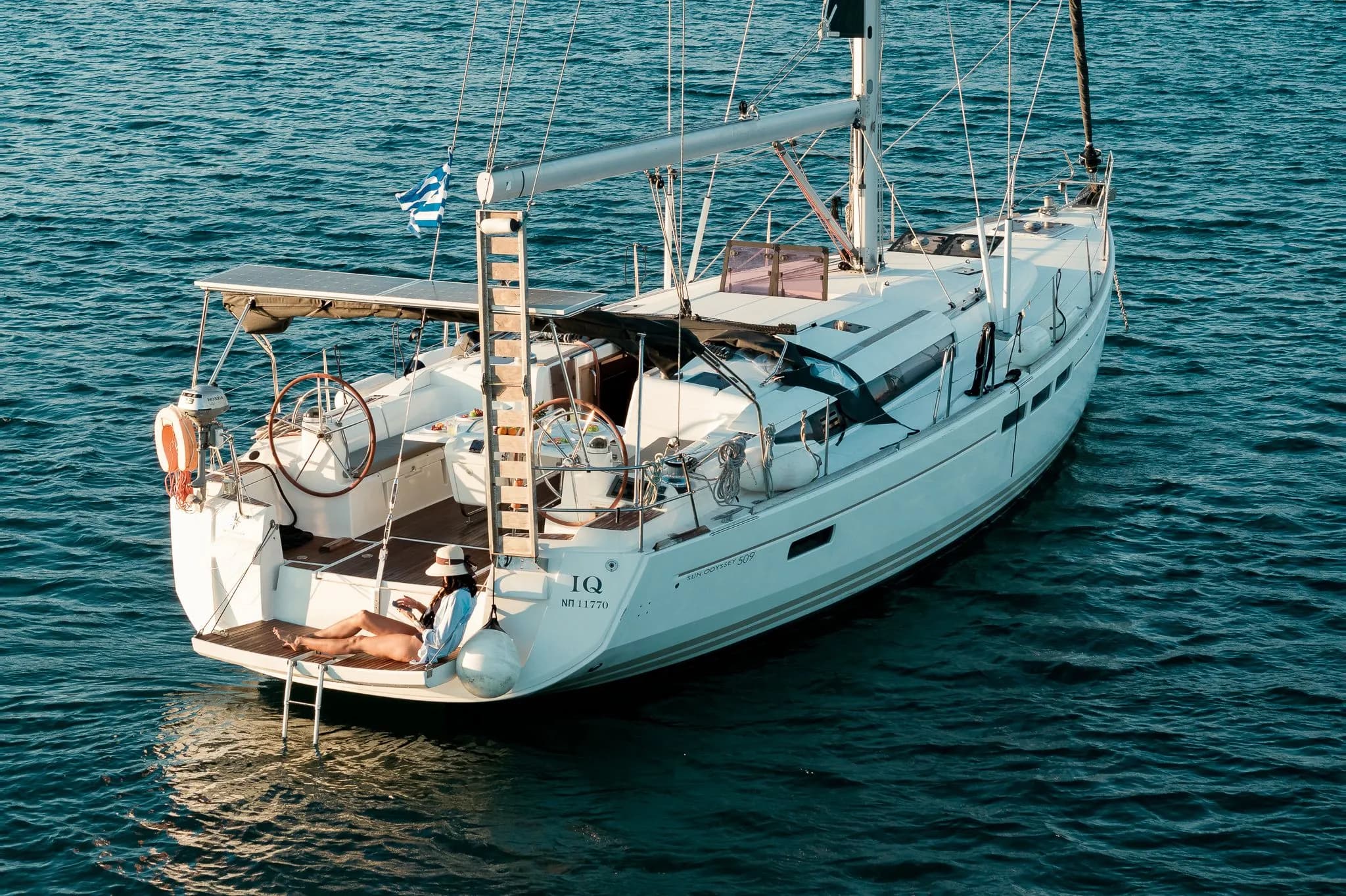 Boat - Charter a 15.38m Jeanneau Sun Odyssey 509 in Athens