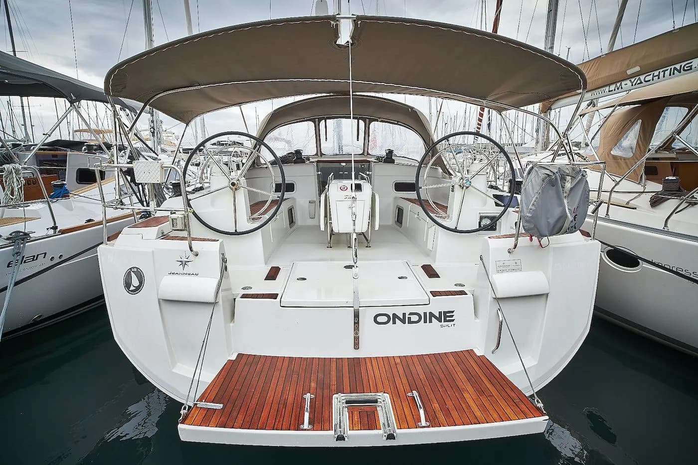 Boat - 15.75m Sukosan Sailing Yacht Jeanneau Sun Odyssey 519 Hire