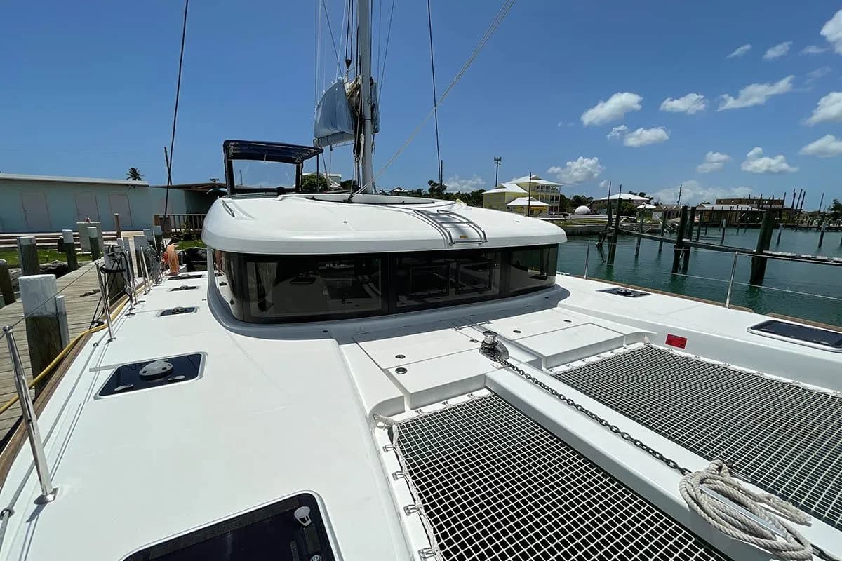 Boat - Charter a 11.74m Boat in Marsh Harbour
