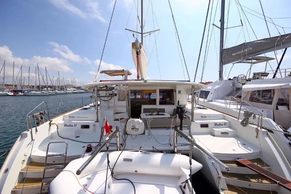 Tekne - Volos 11.97m Kiralık Lagoon 400