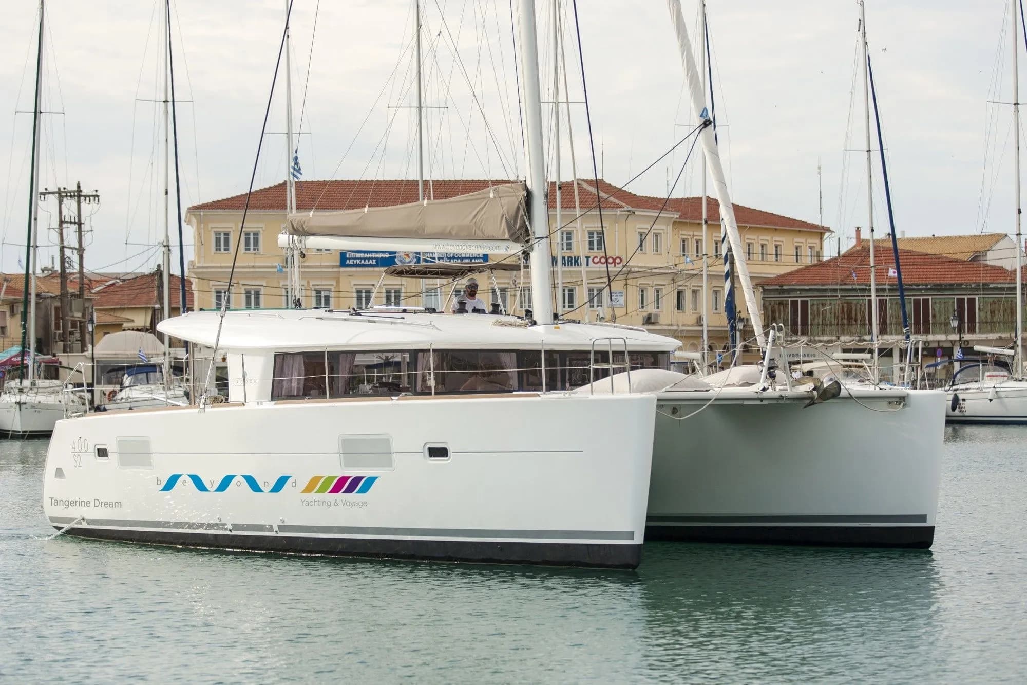 Tekne - Lefkada 11.97m Kiralık Katamaran Lagoon 400 S2