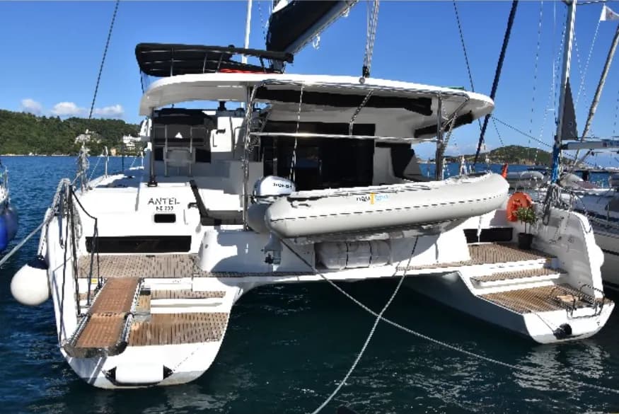 Tekne - Lefkada 12.8m Katamaran Kiralık