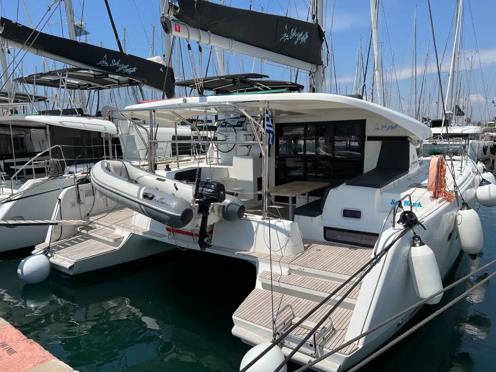 Boot - 12.8m Athens Lagoon 42 Hire