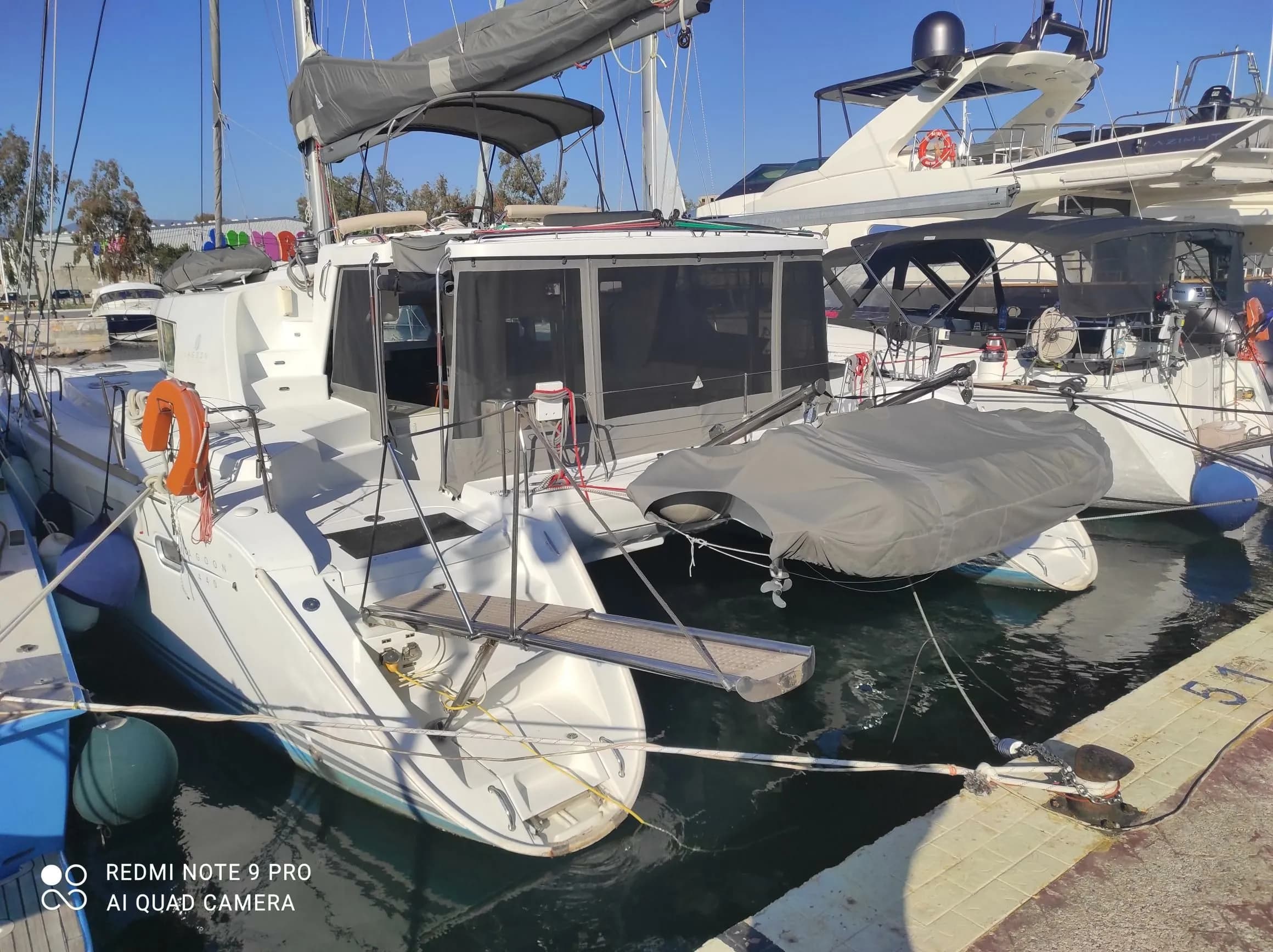Boot - 13.6m Elefsina Catamaran Lagoon 440 Hire