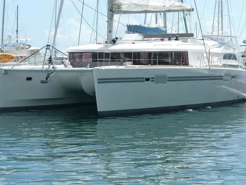 Boat - 13.96m Palm Cay Lagoon 450 F Catamaran Hire