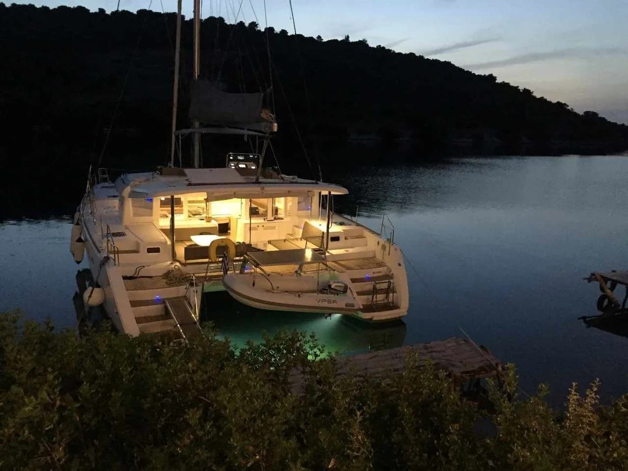 Boat - Charter a 13.96m Lagoon 450 F Catamaran in Athens