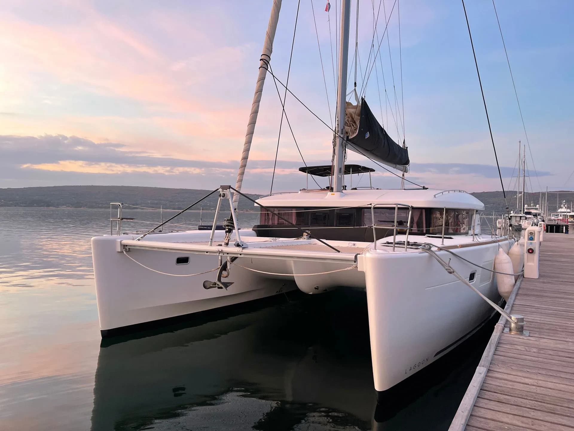 Tekne - Punat 14.02m Kiralık Katamaran Lagoon 450 S