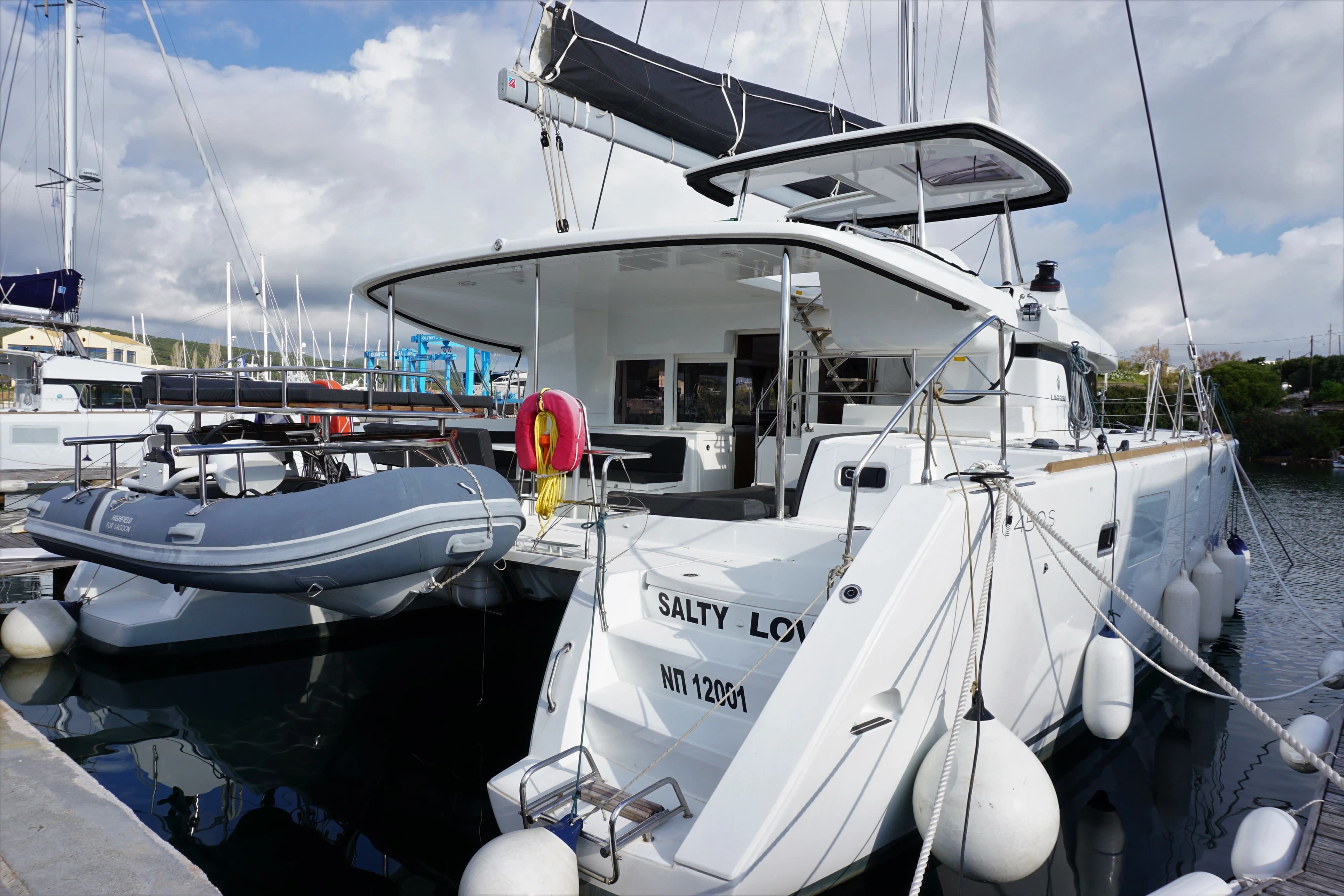 Boot - 13.96m Gouvia Catamaran Lagoon 450 S Hire