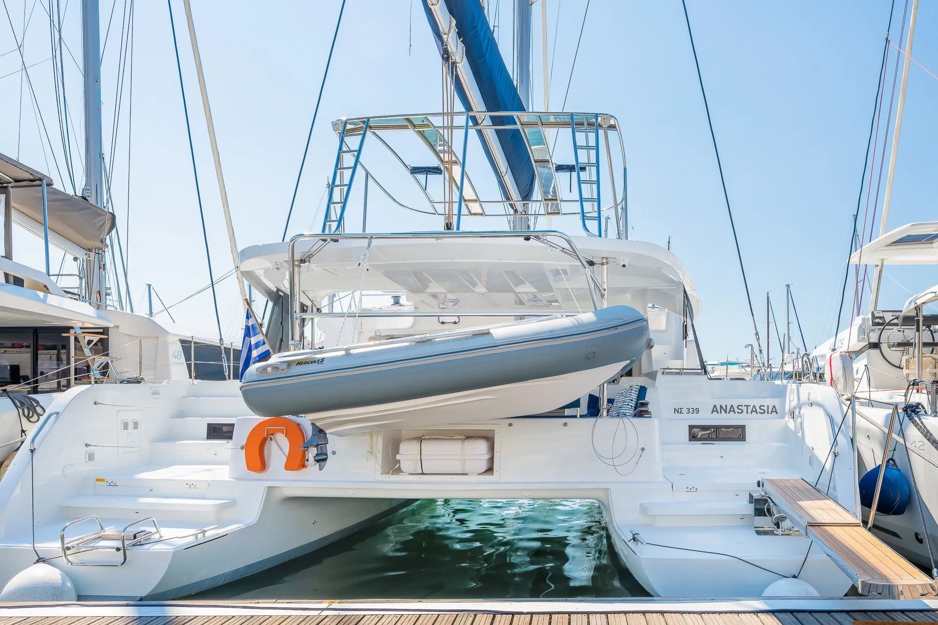 Boat - 13.99m Athens Lagoon 46 Catamaran Hire