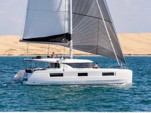 Boat - 13.99m Athens Lagoon 46 Catamaran Hire