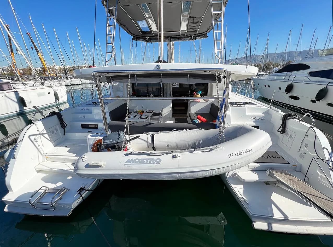 Boot - 13.99m Athens Lagoon 46 Hire