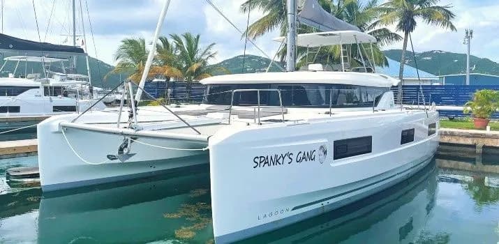 Tekne - Tortola 13.7m Kiralık 4 Kabinli Katamaran