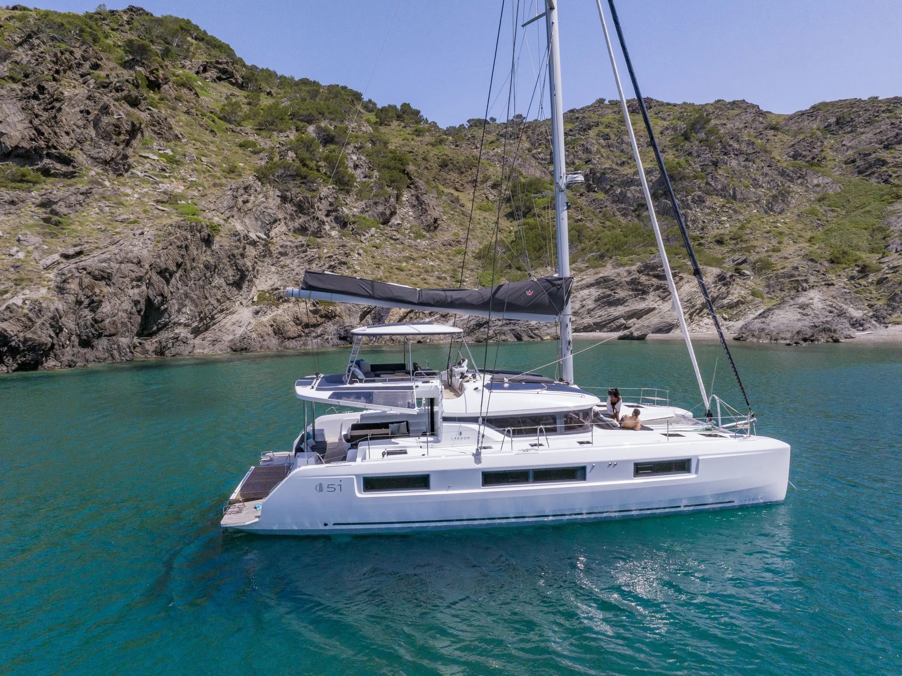 Boat - Explore Marsh Harbour on a 15.35m Rental Boat