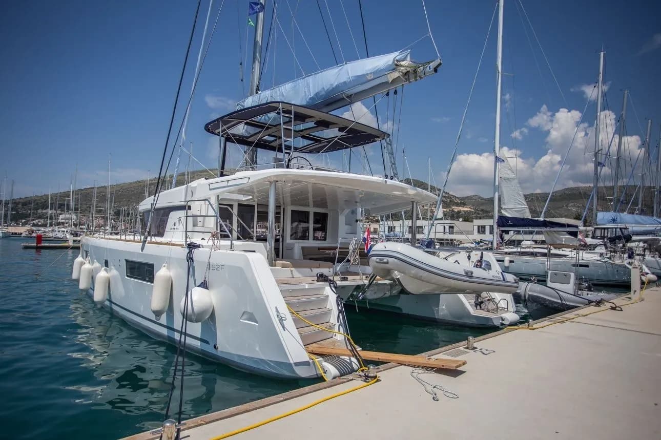 Tekne - Eden Island 15.84m Kiralık Katamaran Lagoon 52 F