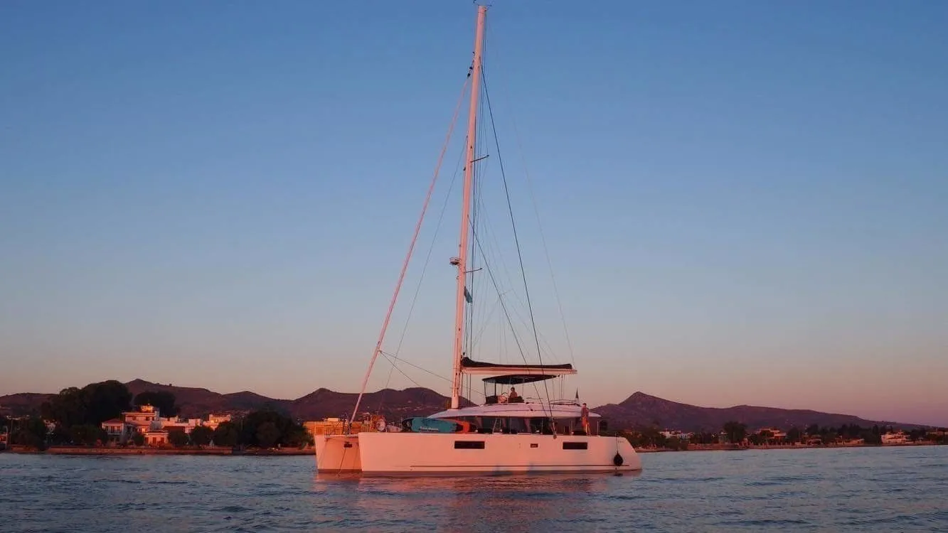 Boat - 17.07m Athens Catamaran Lagoon 560 S2 Hire