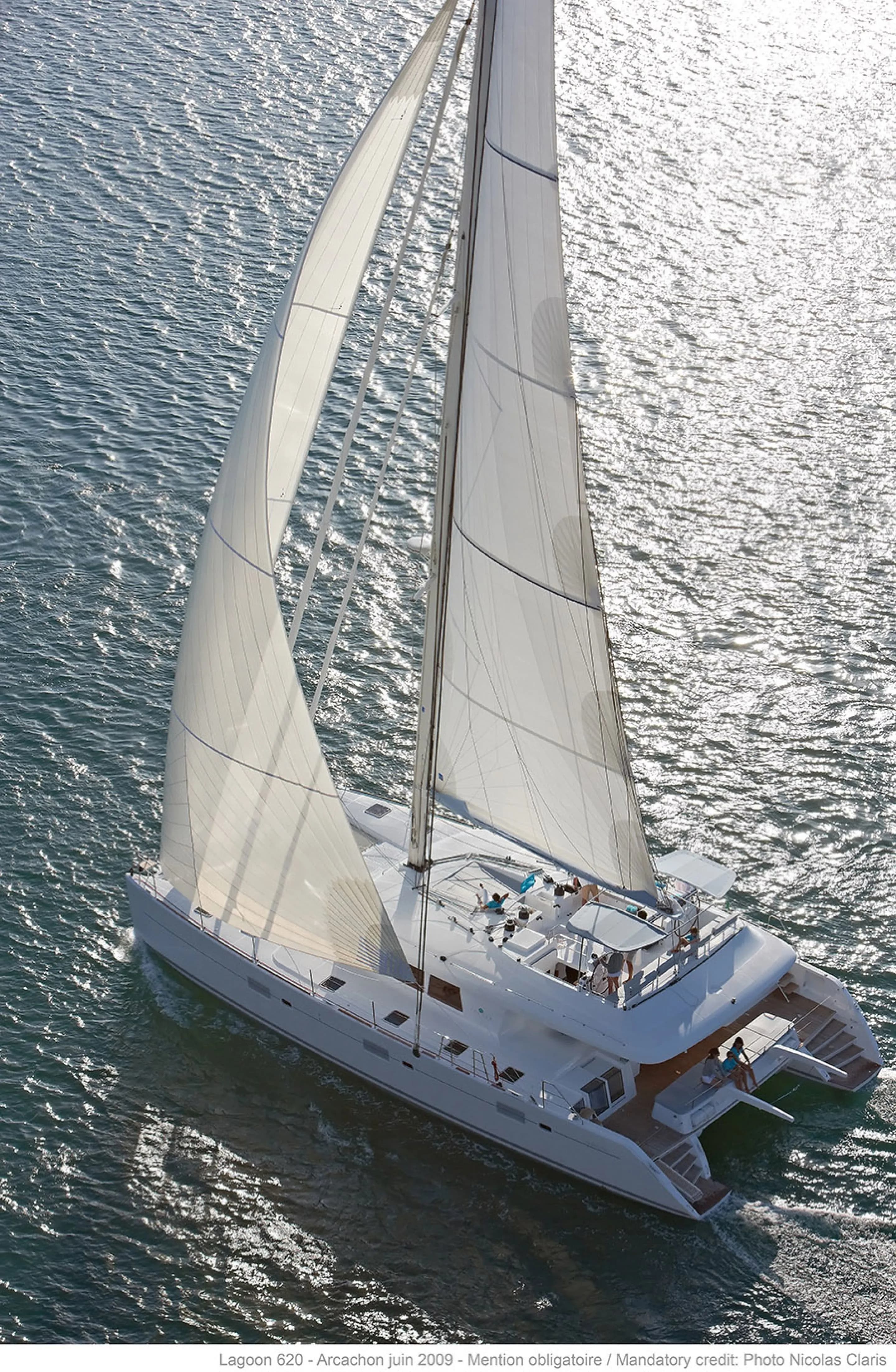Boat - 18.9m Uturoa Catamaran Hire