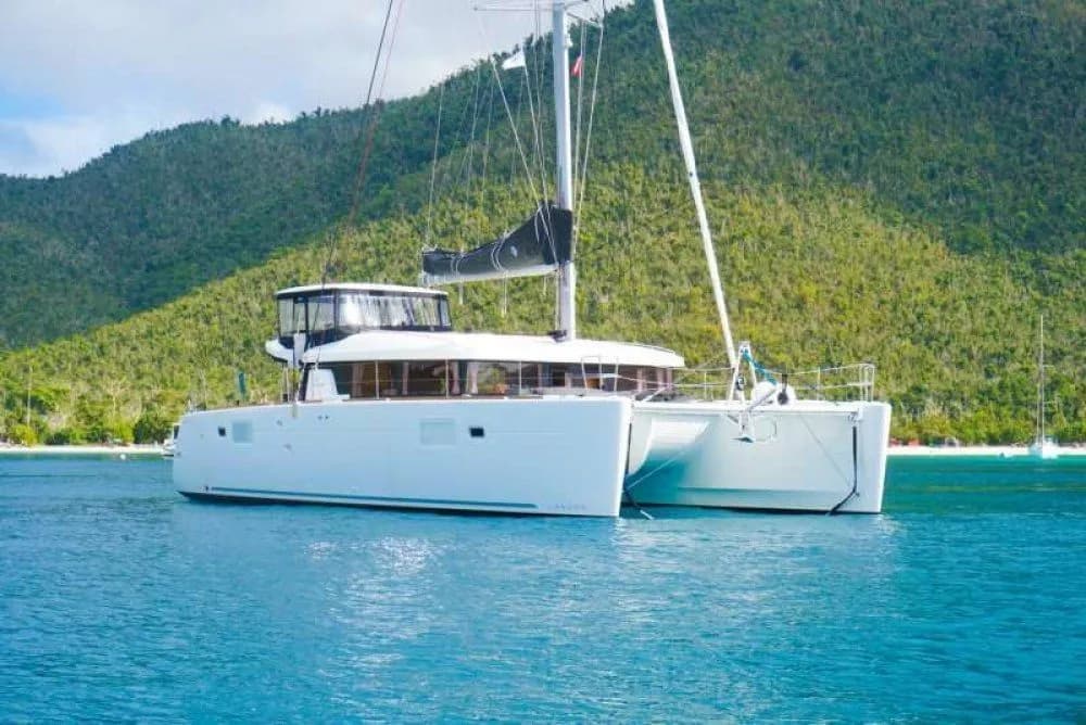 Boat - 18.9m Palm Cay Catamaran Hire