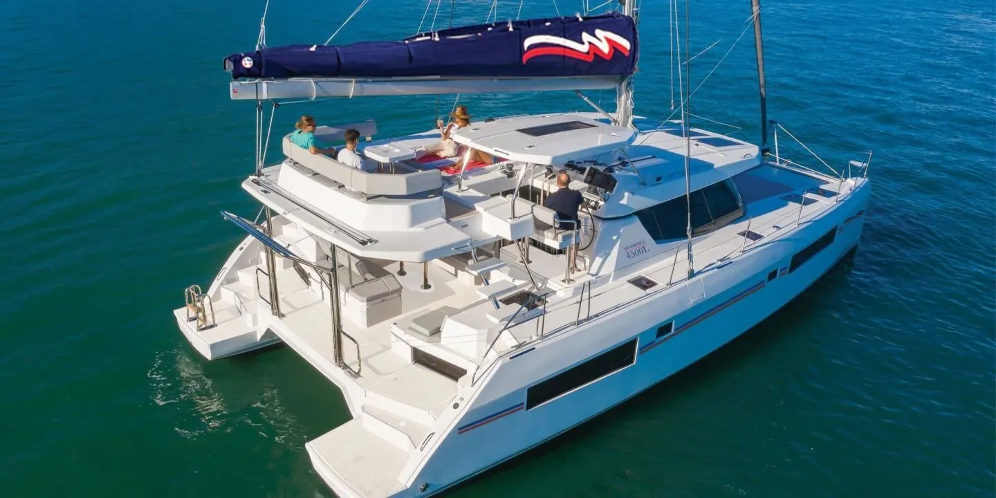 Boat - Explore Marsh Harbour on a 13.72m Rental Catamaran