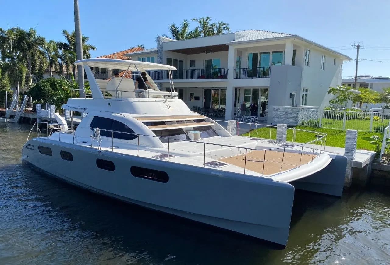 Boat - Charter a 14.32m Leopard 47 Power Catamaran in Cartagena de Indias