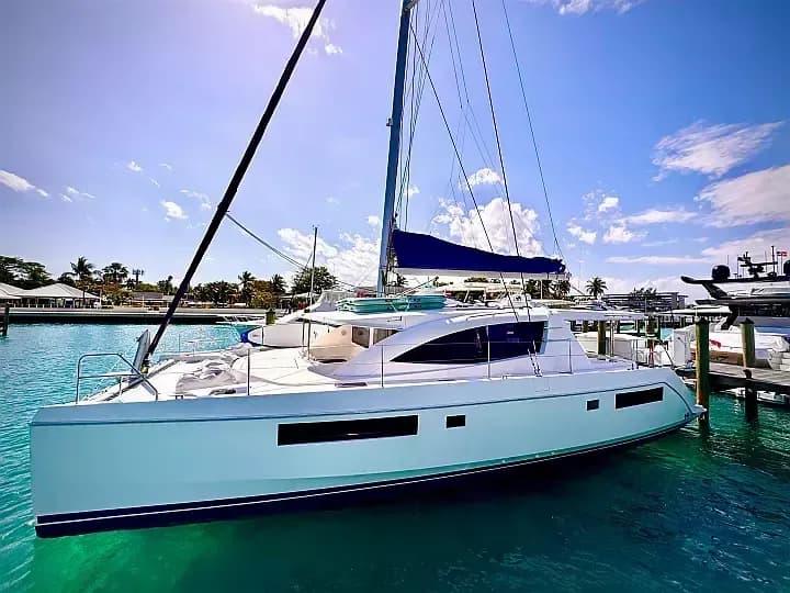 Boat - 14.75m Downtown Nassau Leopard 48 Catamaran Hire