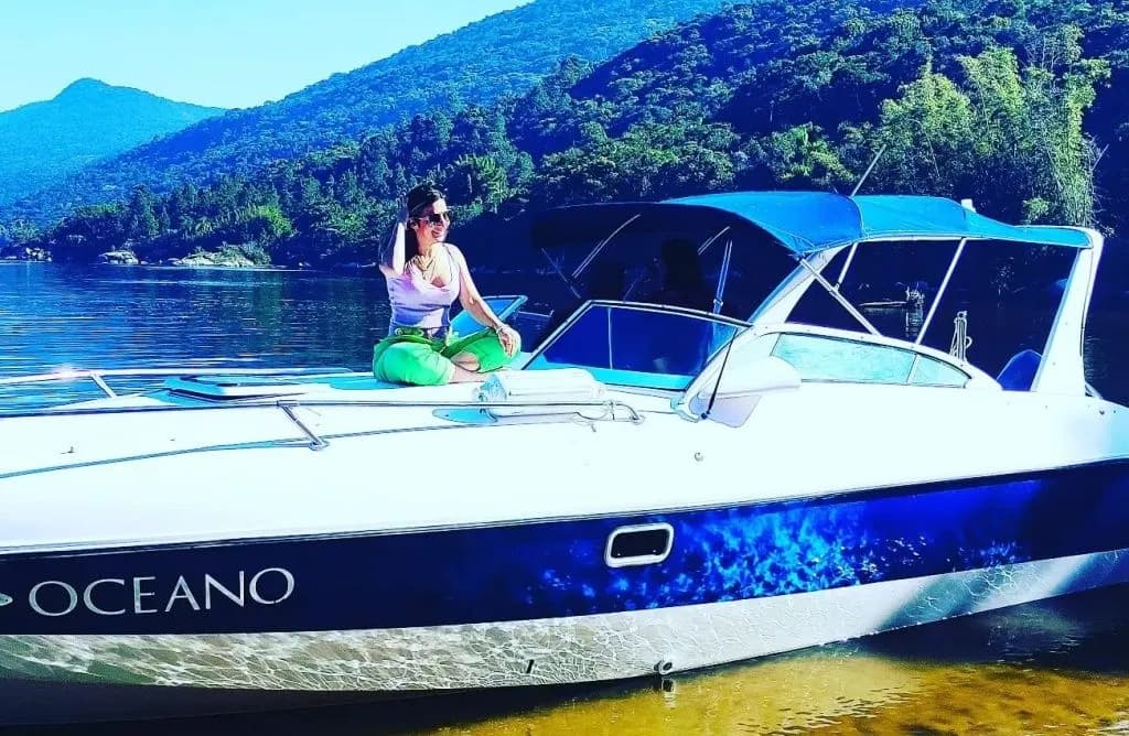 Boat - 7.92m Trapiche de Canasvieiras Magma 26 Hire