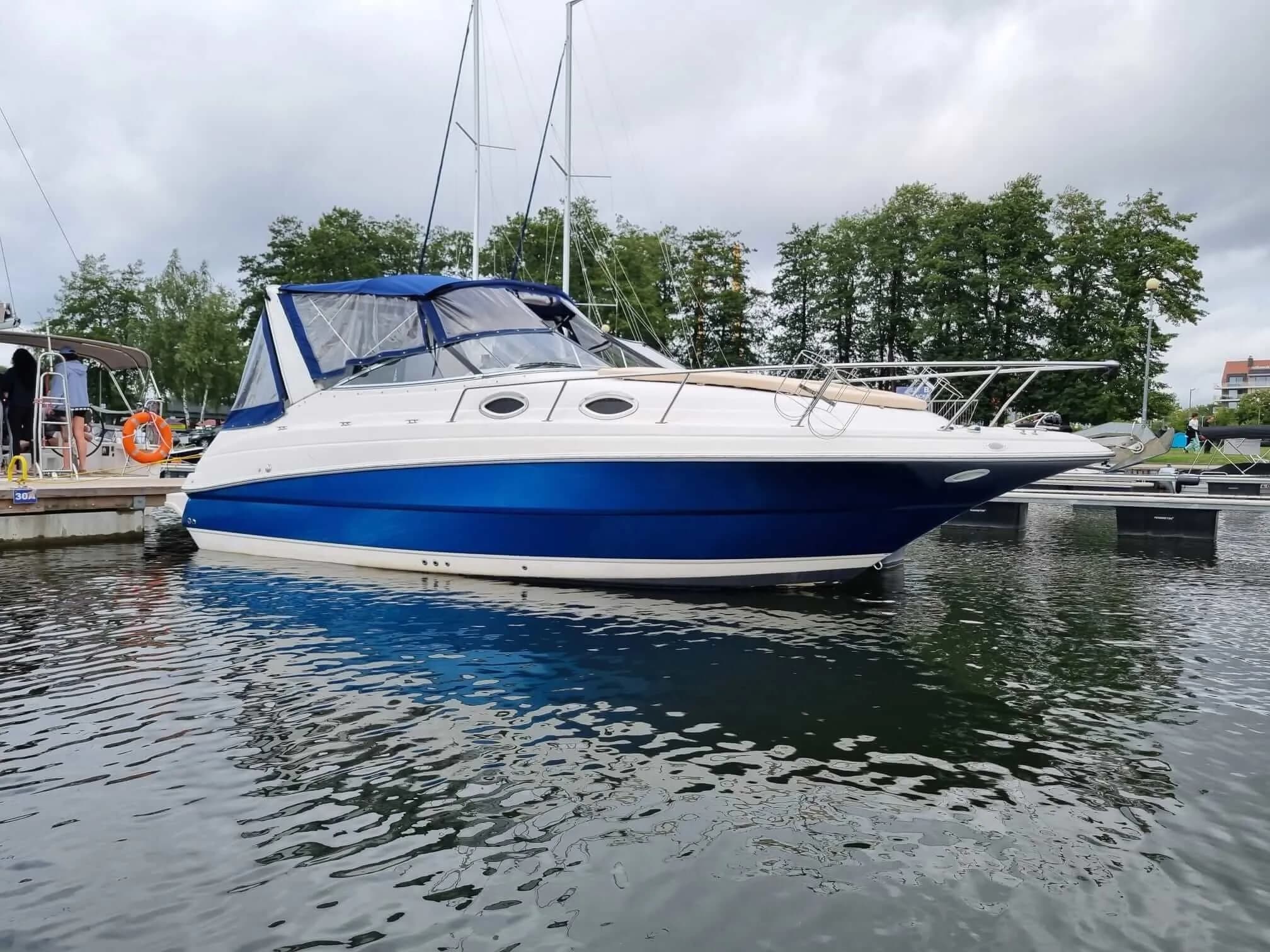 Boat - Explore Gizycko on a 8.6m Rental Motor Yacht Monterey 262 Cruiser