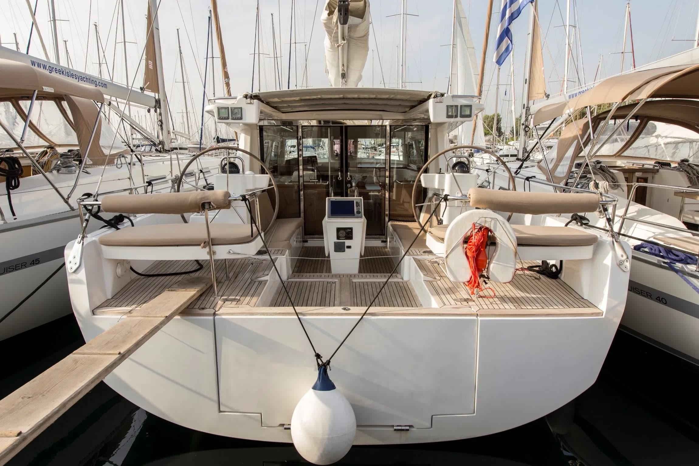 Boat - 13.72m Athens Moody DS 45 Sailing Yacht Hire
