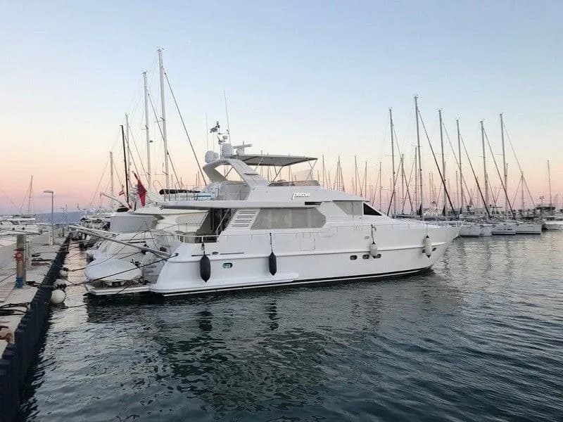 Boat - Charter a 20m Motor Yacht in Podstrana