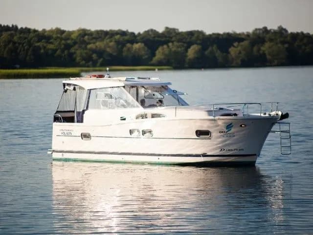 Boat - 10.5m Wilkasy Motor Yacht Hire
