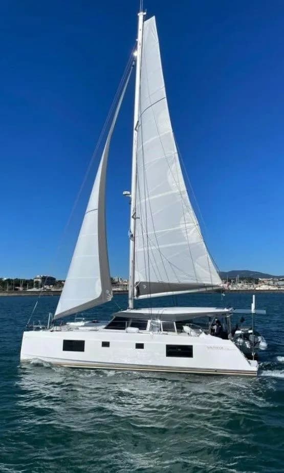 Boat - 13.71m Cascais Nautitech 46 Open Hire