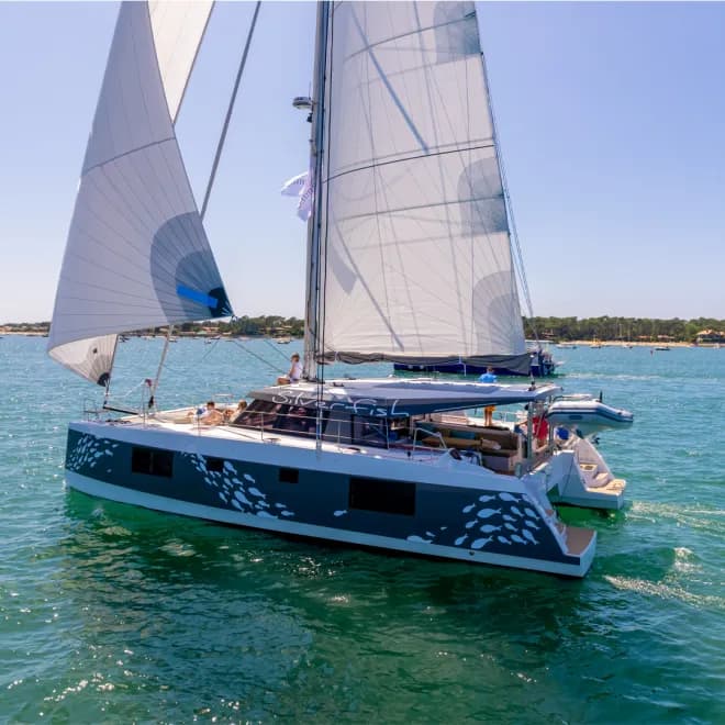 Boat - 11.98m Hyeres Catamaran Hire