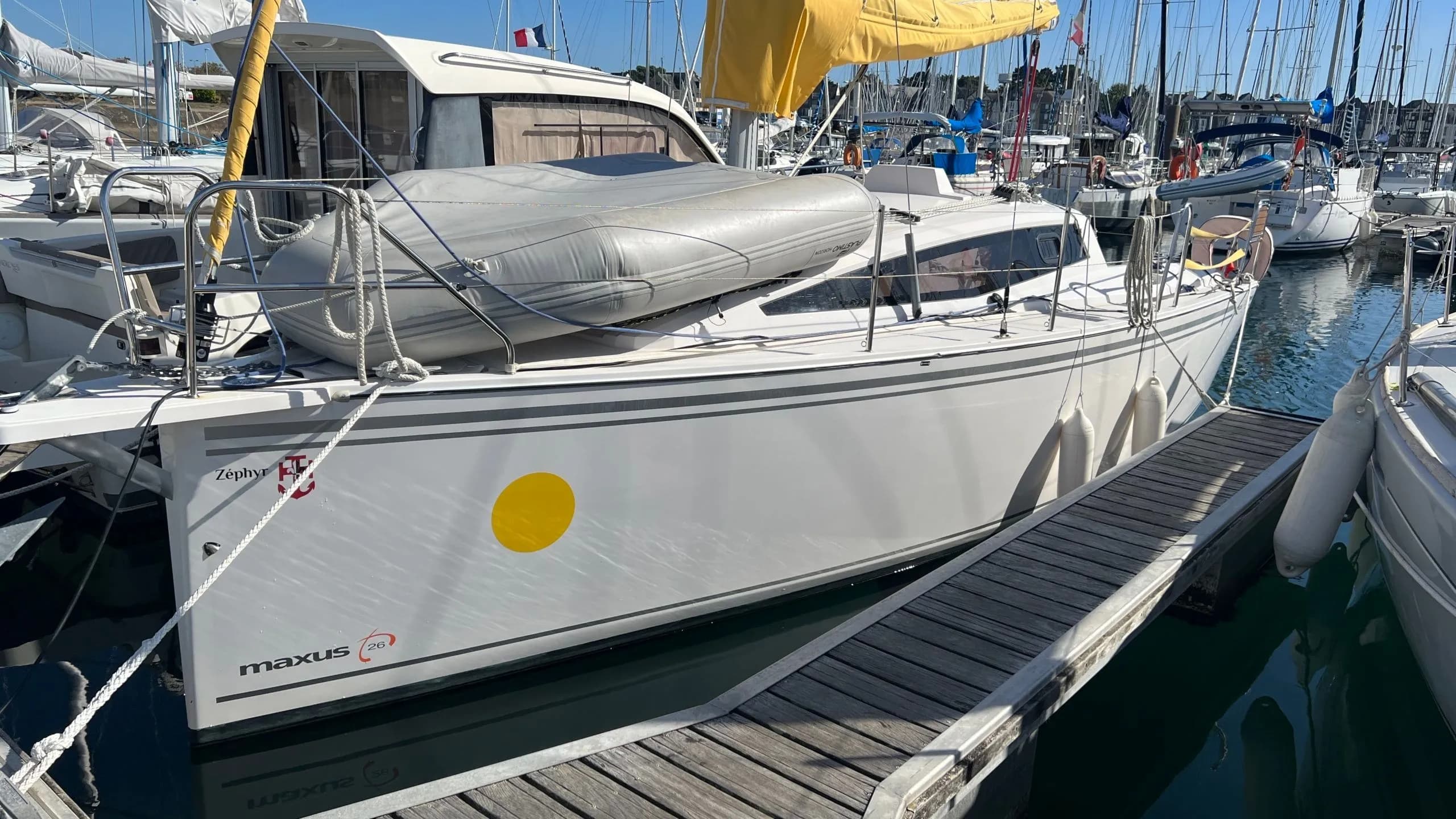 Boat - Charter a 7.62m Northman Maxus 26 in Arzon