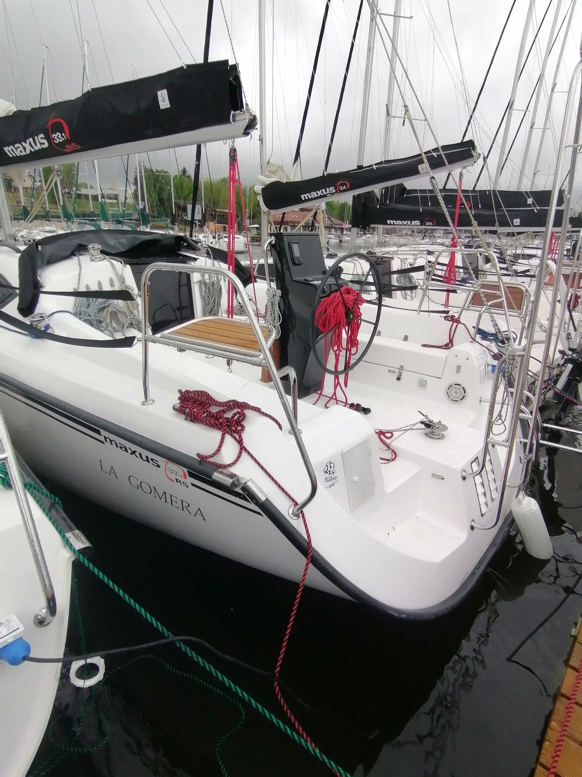 Boat - Charter a 9.44m Northman Maxus 28 in Wilkasy