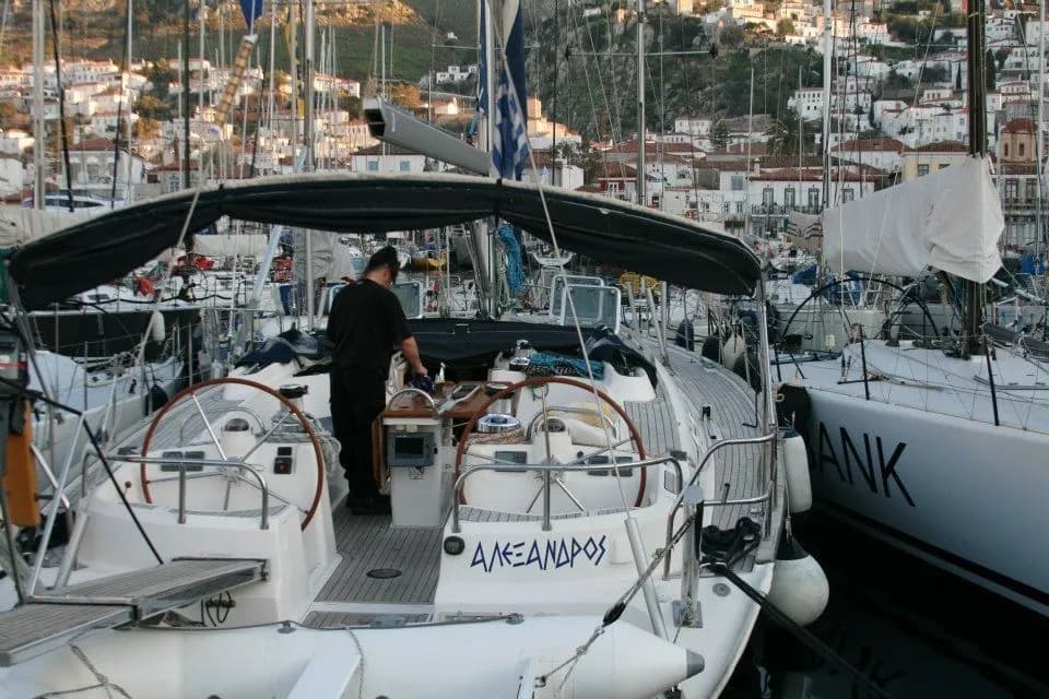 Boat - Charter a 15.98m Boat in Athens