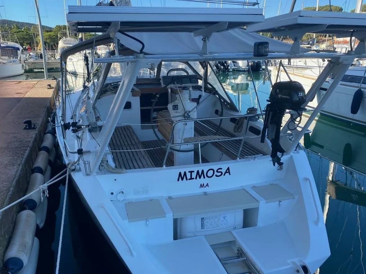 Boat - Rent a 12.63m Ovni 385 in Larmor-Plage